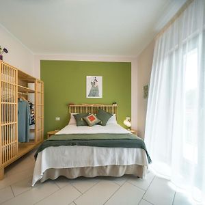 Camera con letto king size